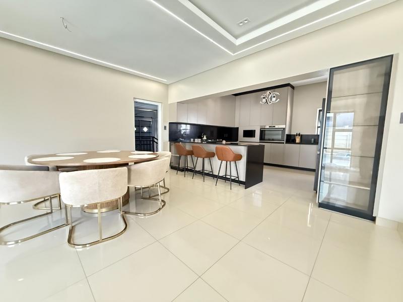 5 Bedroom Property for Sale in Tafelzicht Western Cape